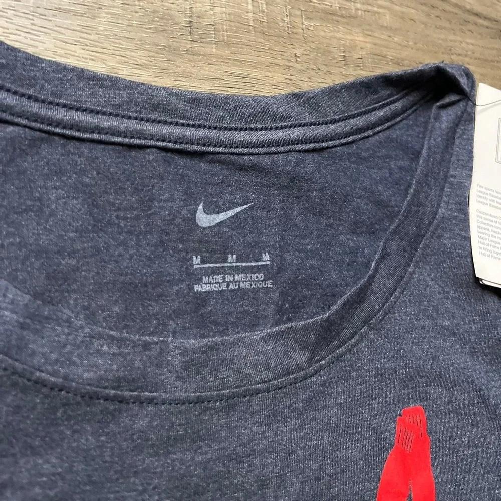 Nike‎ Blue Women's Boston Sox Vintage Sportswear Shirt size medium